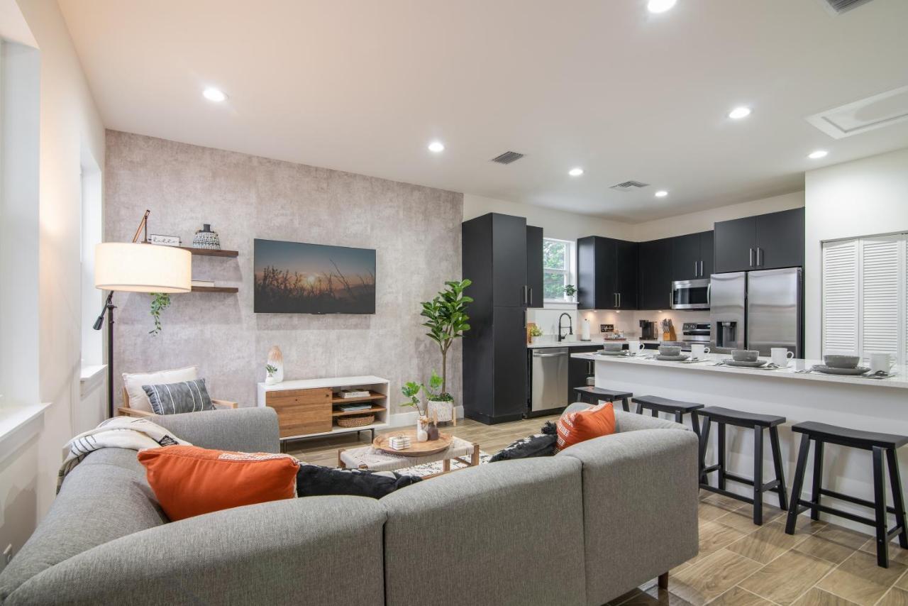Private Cottage - King Beds, Brand New, Near Beach, Golfing, Shopping & Restaurants Lake Worth Beach Esterno foto